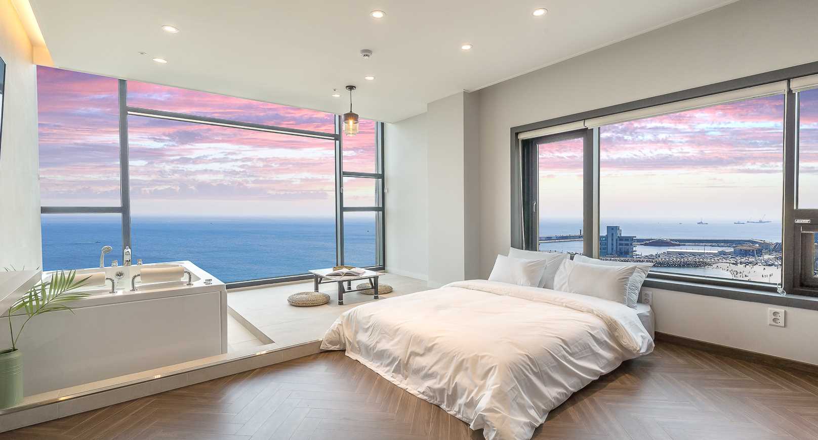 강릉 안목을 높이다 (바다뷰숙소, 강릉감성숙소, 대형스파)