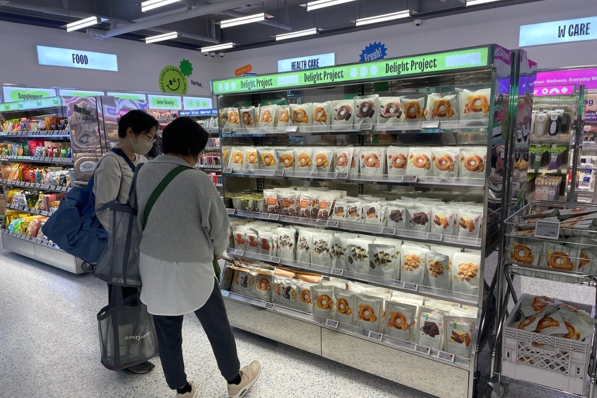 올리브영 명동타운 내부
