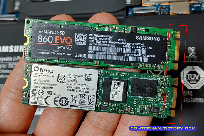 M.2 SATA 슬롯 모양