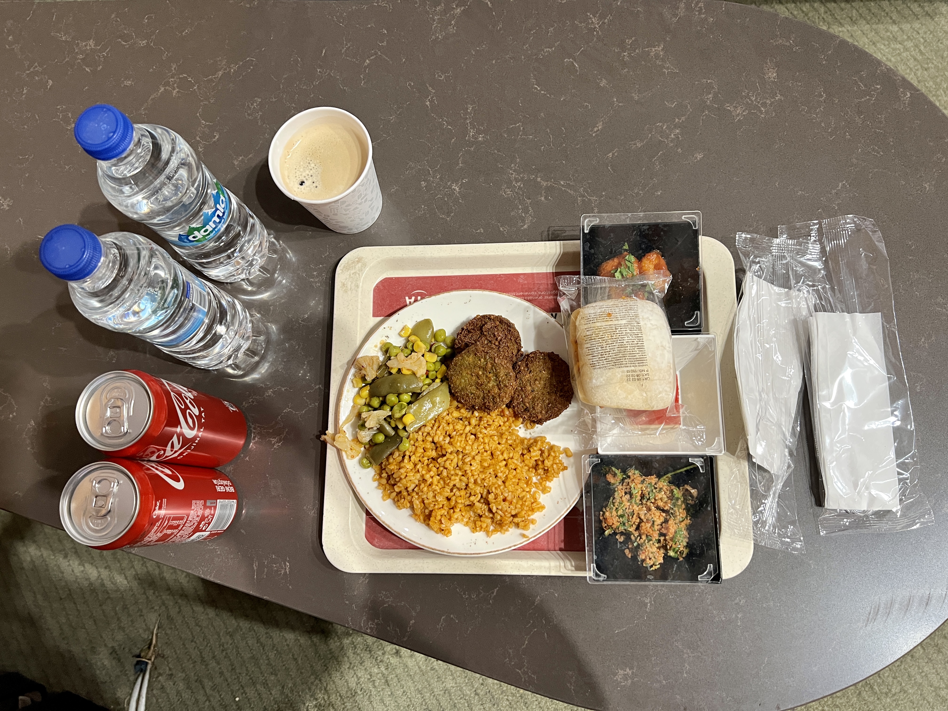 이스탄불 공항 라운지 식사 및 음료