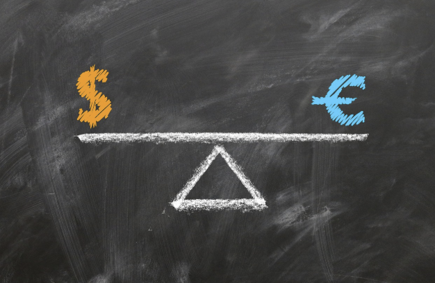 환율이 경제와 내 삶에 미치는 영향