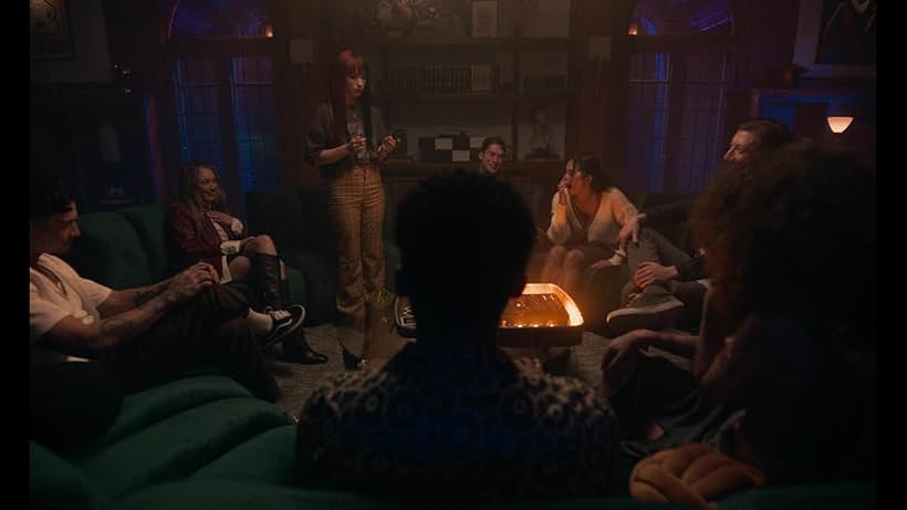 [넷플릭스 스릴러 코미디 영화 다시보기 추천] 왓츠 인사이드 줄거리 결말 리뷰 등장인물