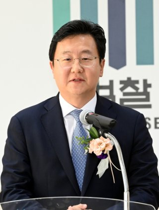 정진우 검사 법조 입문