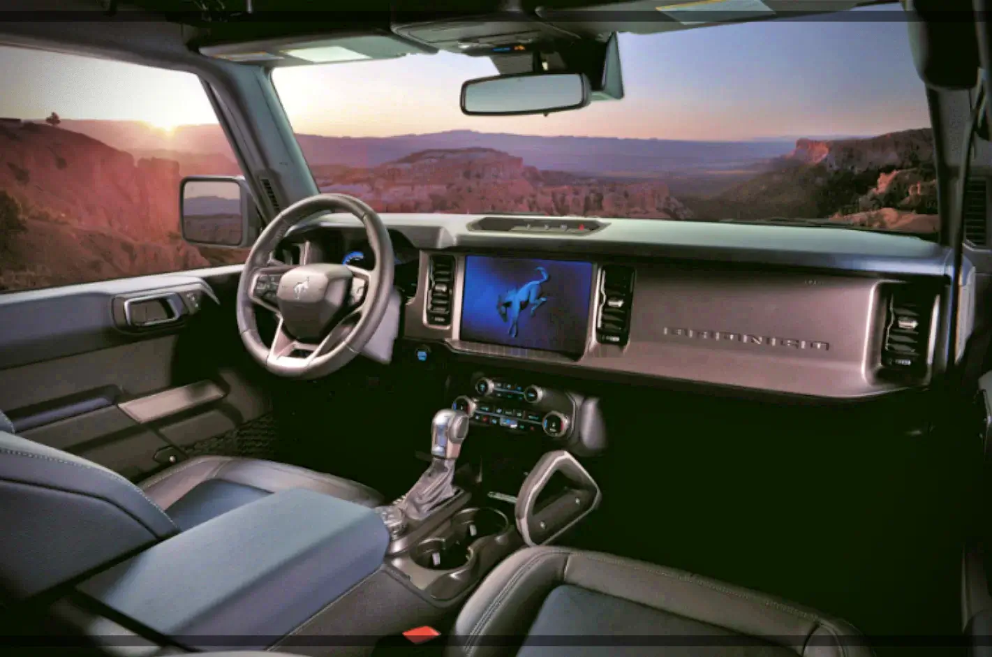 포드-브롱코-실내-디자인