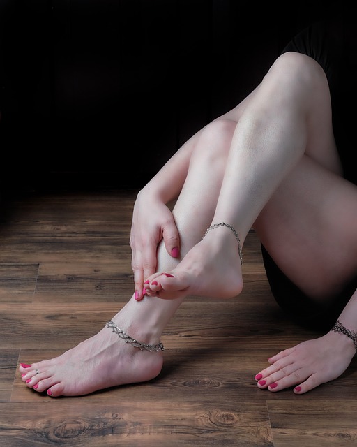 목 통증 원인, 거북목 증상, 목디스크 초기, 스트레칭 목, 목 뻐근함, 일자목, 자세 교정, 목 결림 완화, 근육통 스트레칭, 스마트폰 목통증