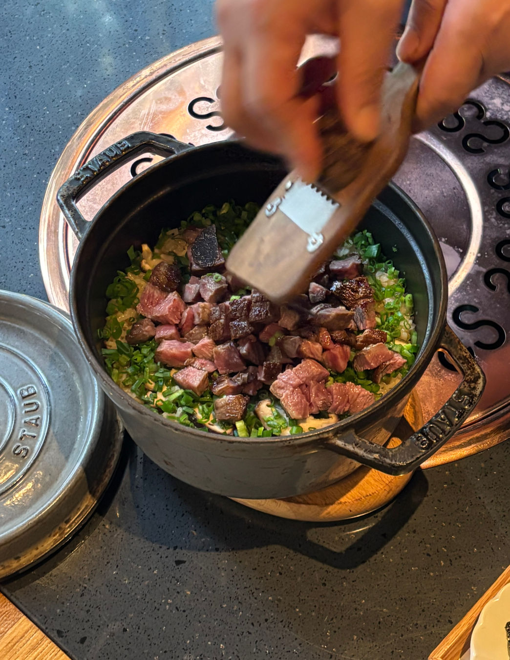 압구정 수린 트러플 안심솥밥