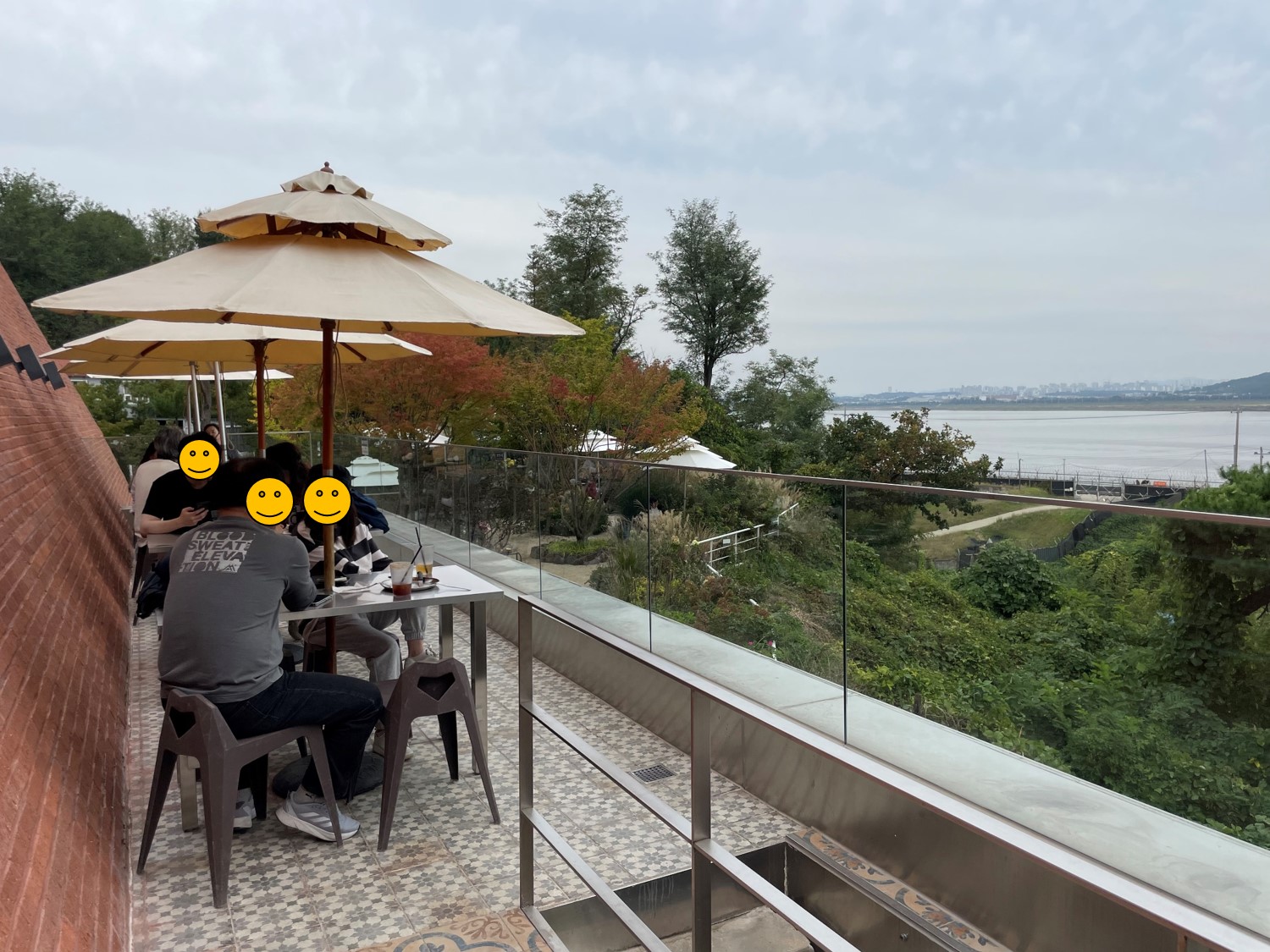 김포 한강뷰 대형카페 아보고가