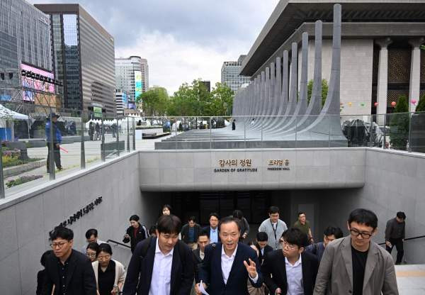 광화문 감사의 정원 완벽 가이드: 예약 방법부터 디자인 논란까지 전문가 분석