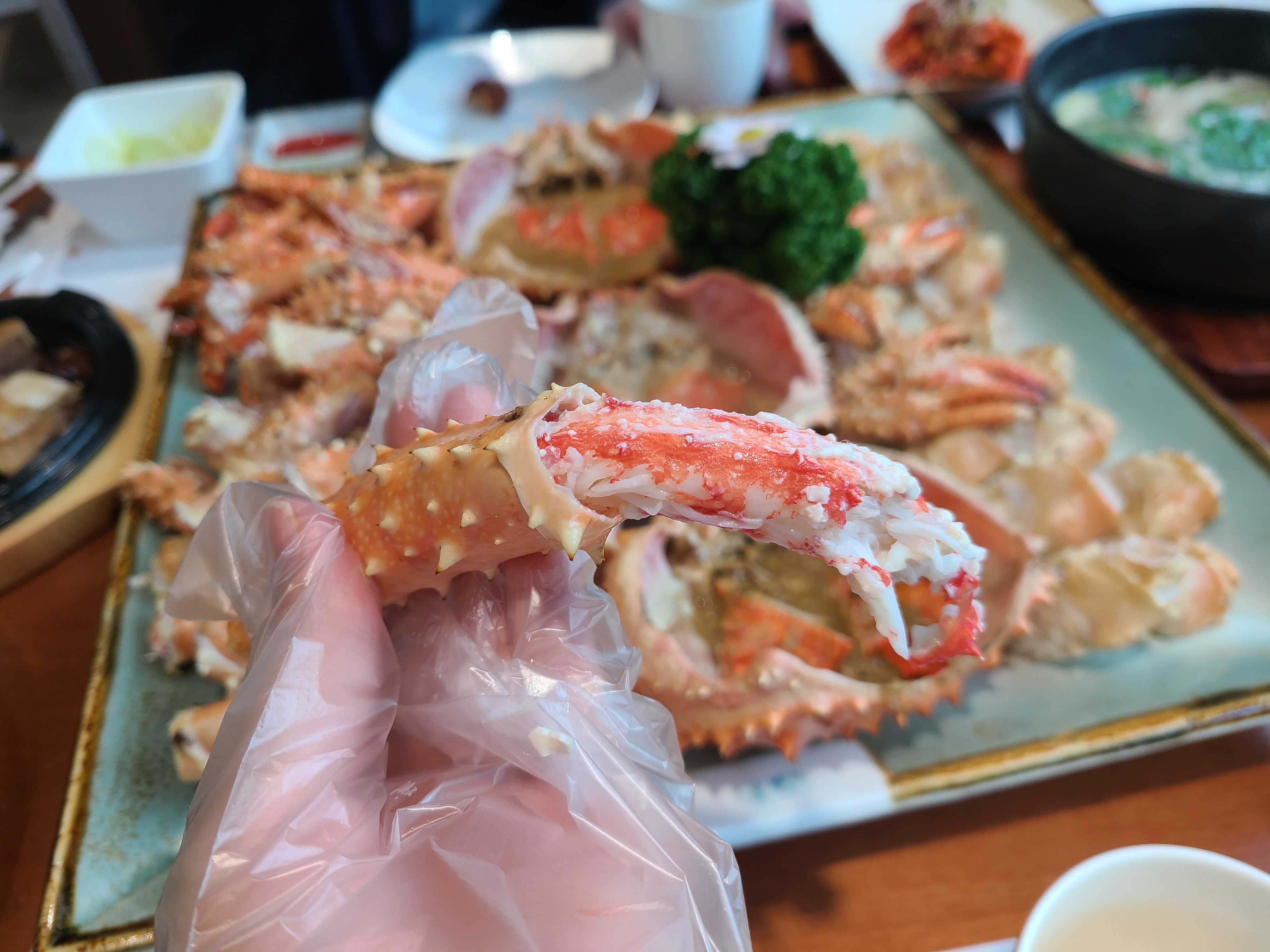 천안 대게나라 킹크랩 다리로 나온 게살