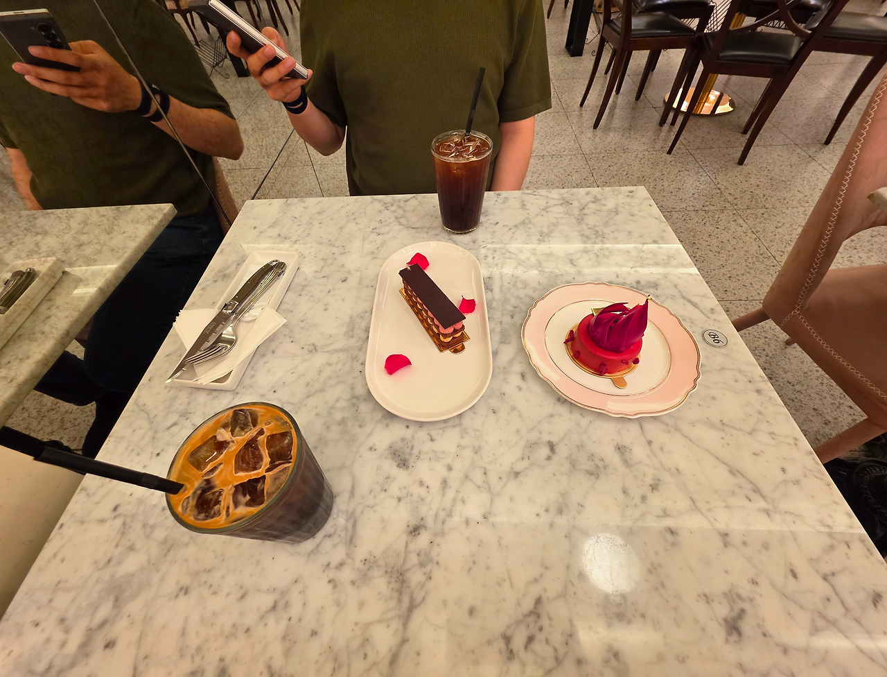 청담기욤마드모아젤바이퍼