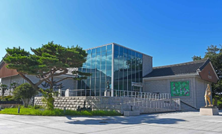 영암군립 하정웅미술관