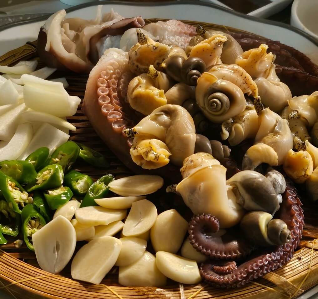 전현무계획2 강원도 삼척 피문어 숙회와 생골뱅이 숙회 전문 맛집 동해안 전현무계획2 31회