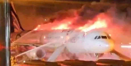 김해공항, 에어부산 홍콩행 항공기 화재 사고 발생.. [피해 상황 배터리 발화 원인 가능성 승무원 대응 논란 비행기 기종]