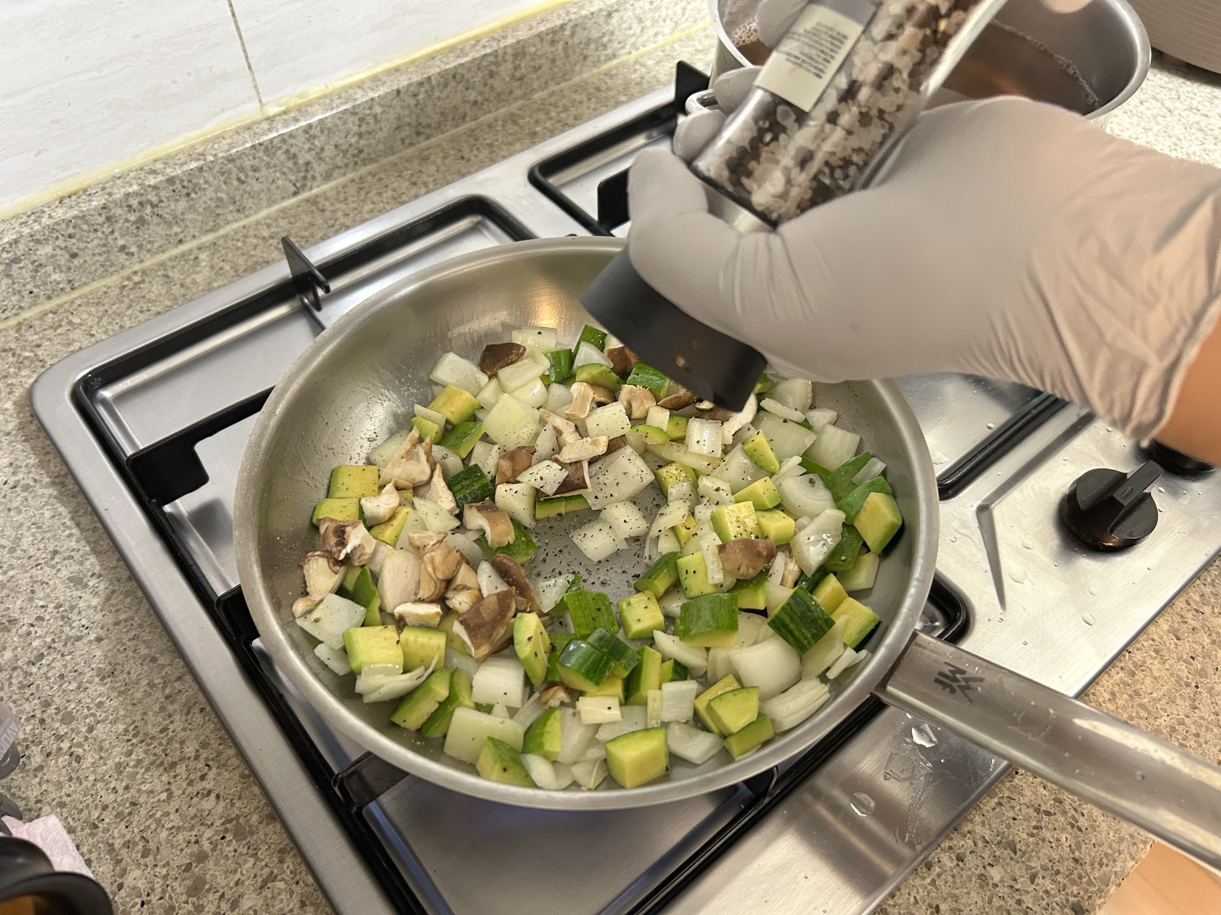 [chef&amp;#44; Daddy] 봄 제철요리! 달래된장찌개 레시피 (표고버섯&middot;애호박 듬뿍)