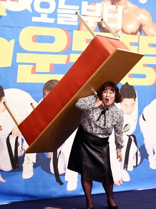개그우먼-김민경