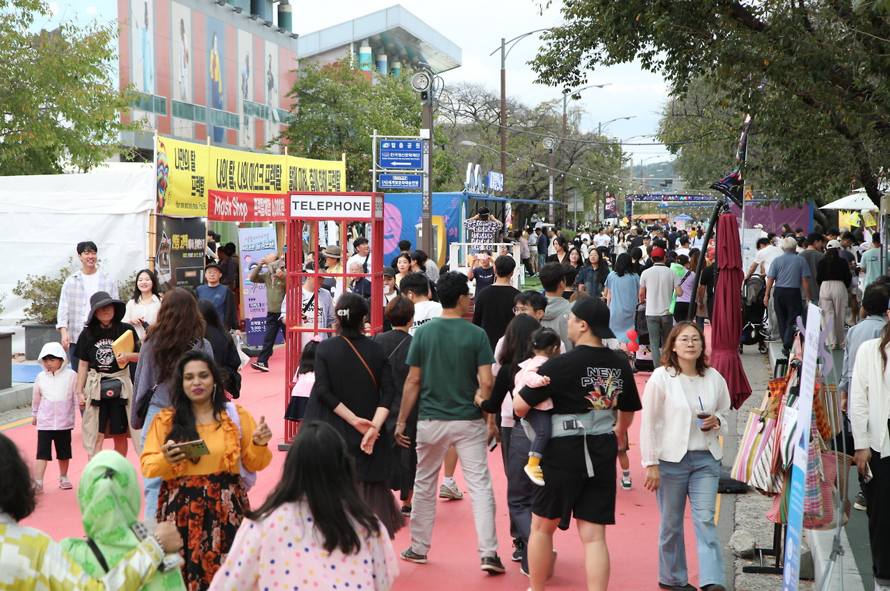 안동국제탈춤페스티벌 2025&amp;#44; 세계 탈춤과 어울림의 축제!