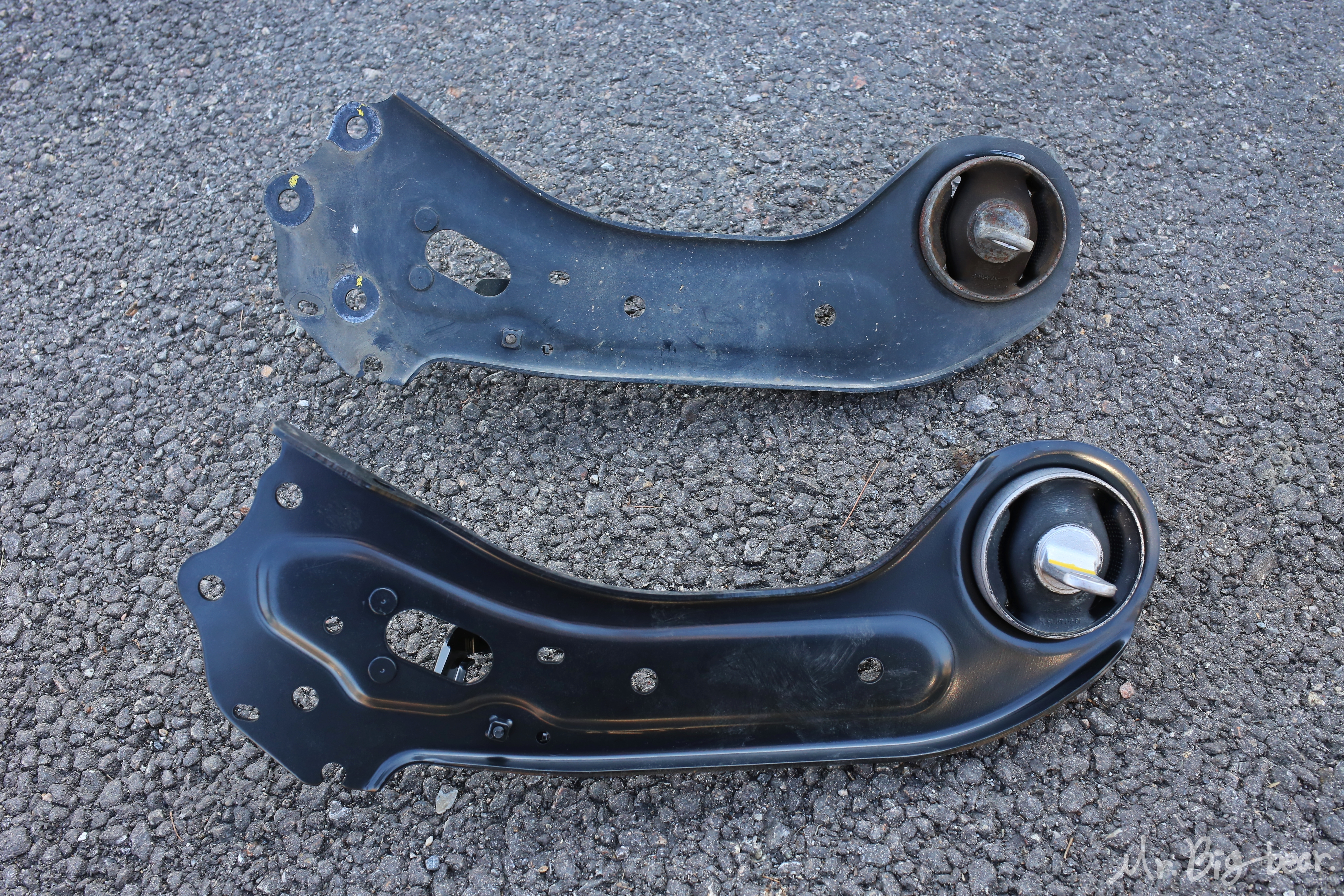 LF 쏘나타 트레일링암 부품