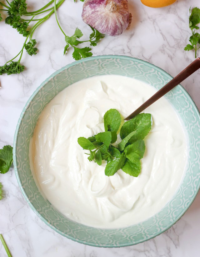 지방축적을 막아주는 음식 - 그릭요거트