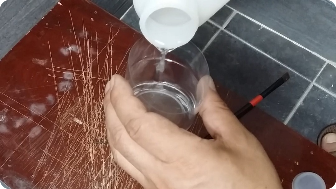 남은-우레탄에-신나를-조금-섞음