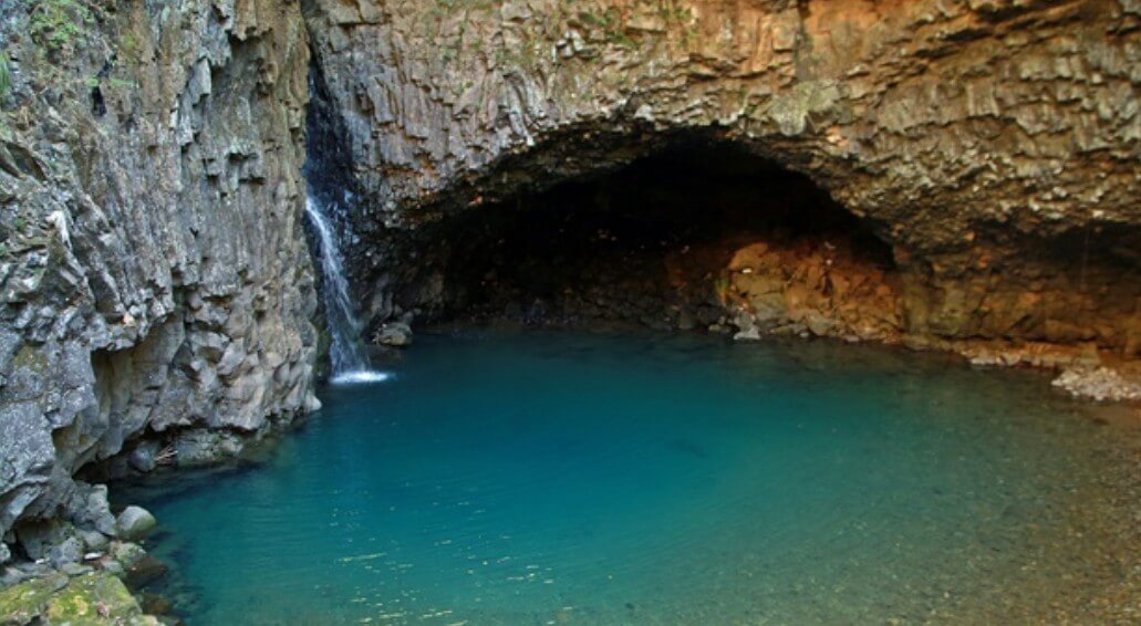 경기도 비둘기낭 폭포입니다.