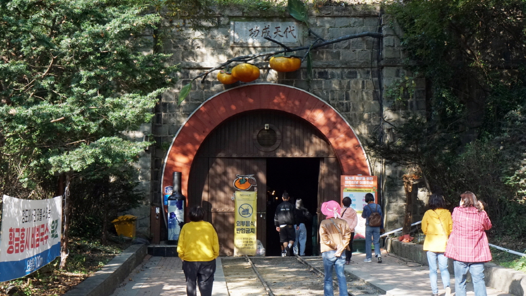 img.jpg?credential=yqXZFxpELC7KVnFOS48yl