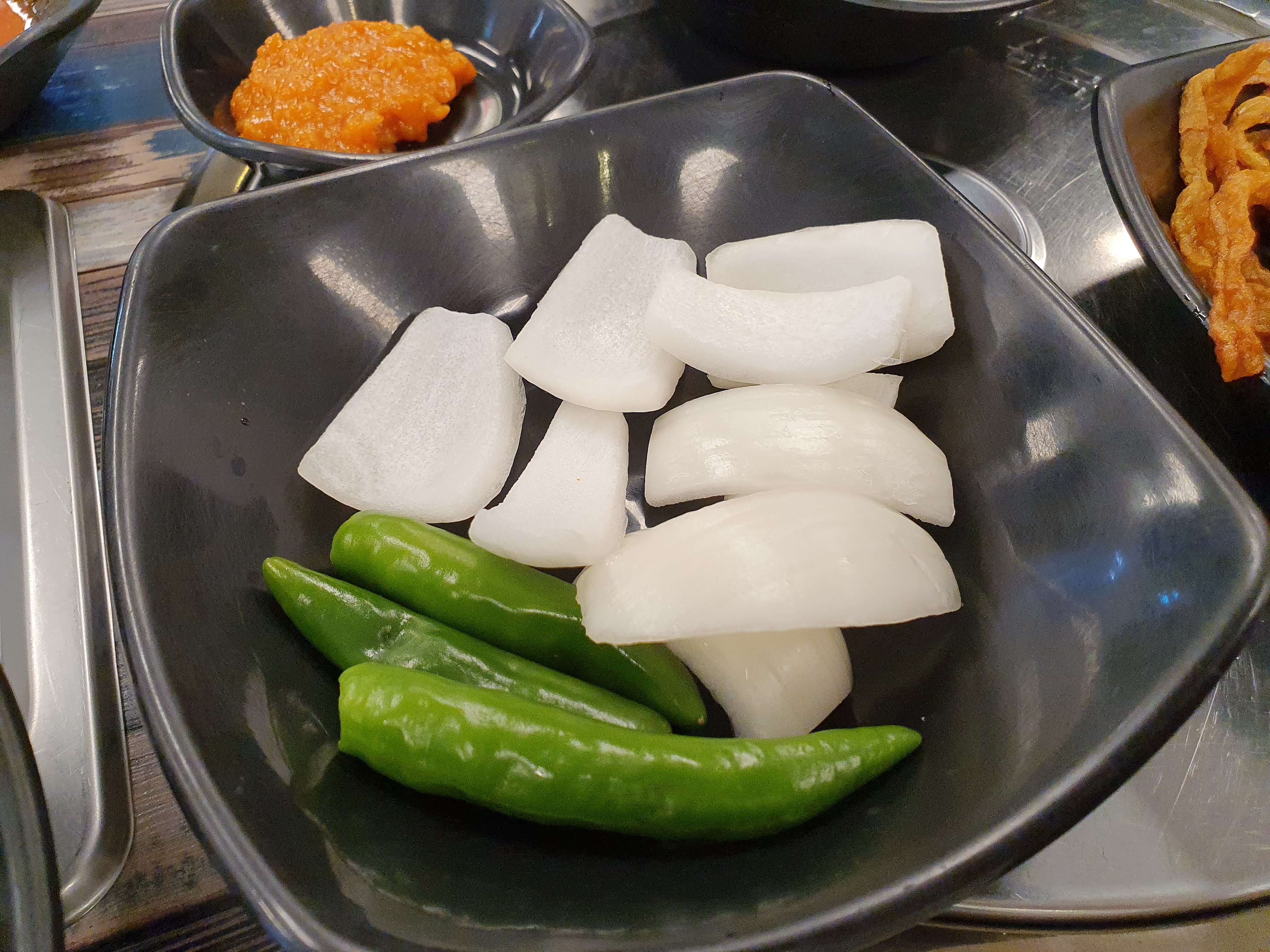 기장 장안읍 고리원전 맛집 배나무집-양파, 고추