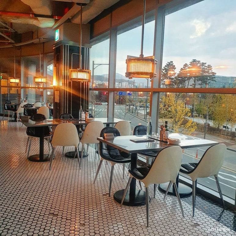 판교 미국 바베큐 '라디오베이'