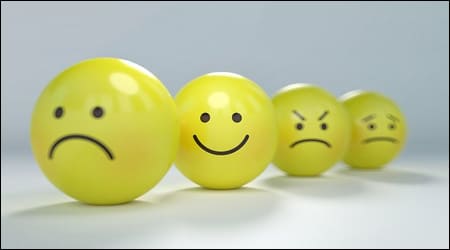 다양한 표정의 이모티콘들