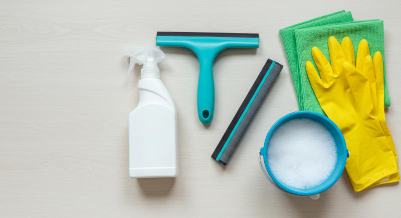 유리창 청소, 어떤 준비물이 필요할까요?