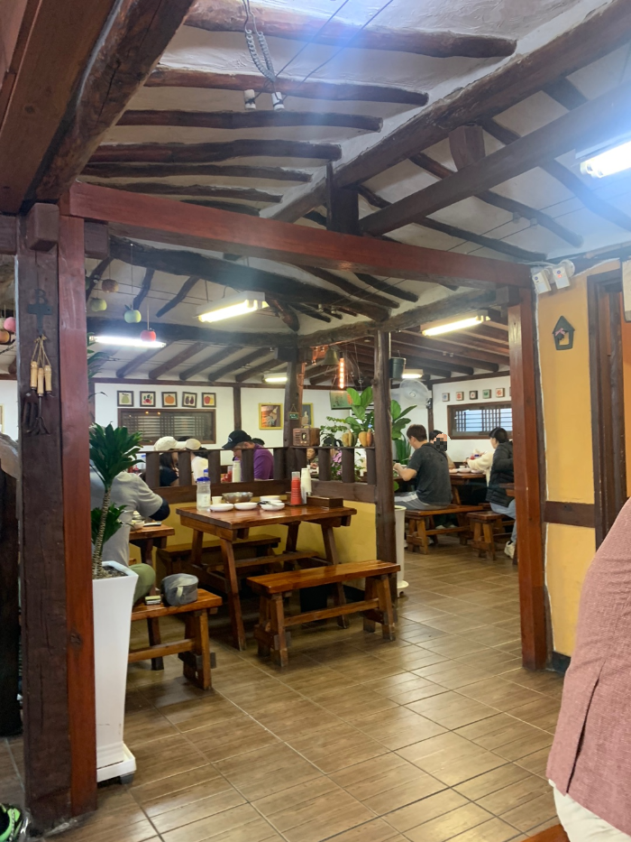 몽촌토성보리밥손칼국수 내부