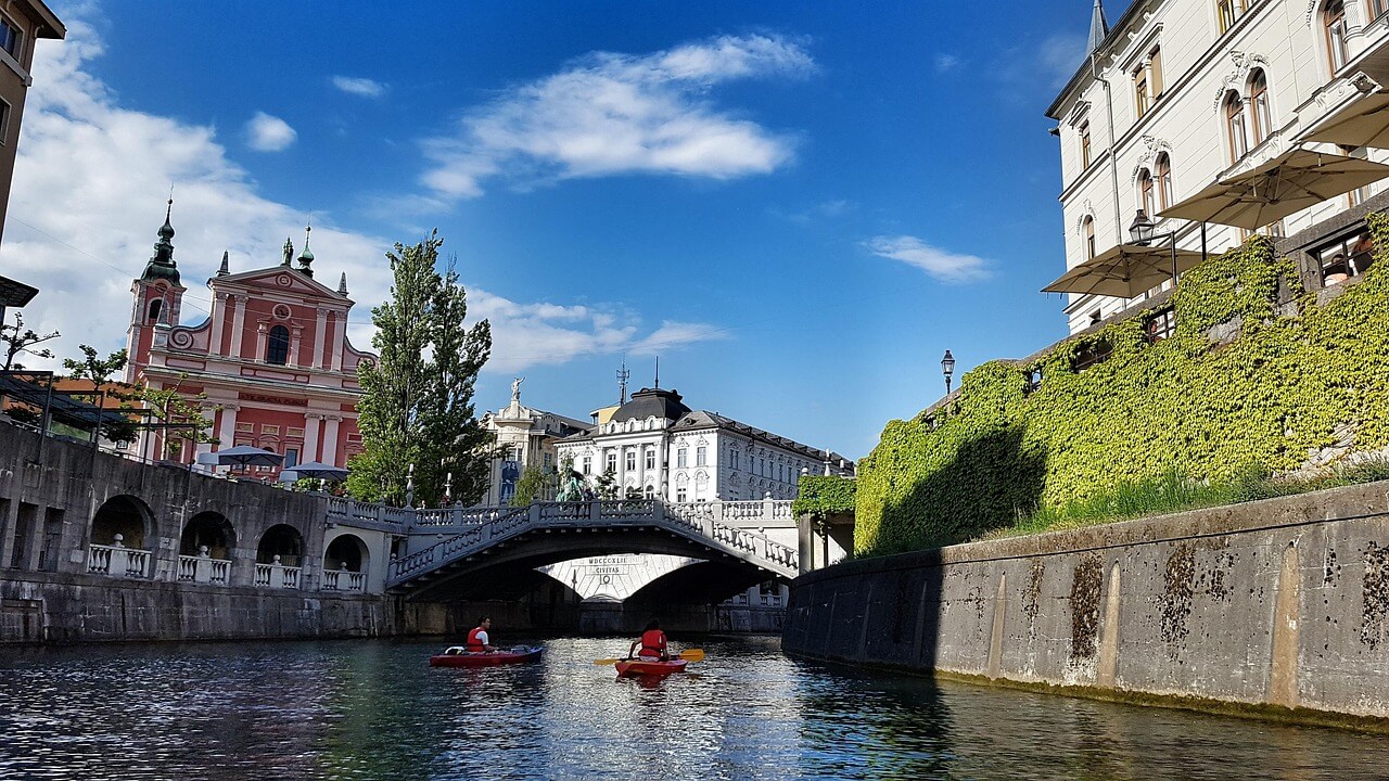 도시별 슬로 라이프 실천 가이드 슬로베니아 류블랴나(Ljubljana)에서 실천하는 슬로 라이프 가이드: 강, 다리, 숲이 만들어내는 조용한 흐름의 도시