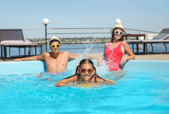 키즈펜션 젊은 엄마 아빠 딸