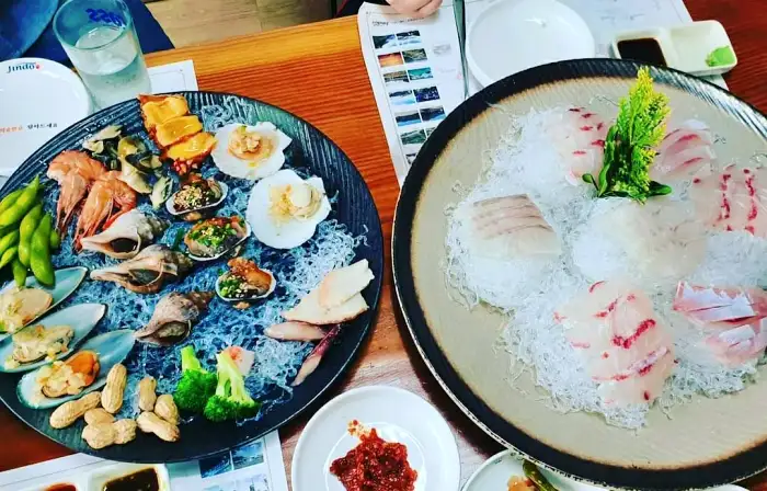 식객 허영만 백반기행 진도 자연산 모듬회 간재미 매운탕 간재미탕 맛집