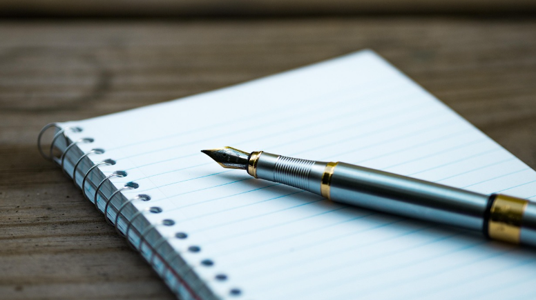 잉크와 만년필로 쓰는 편지