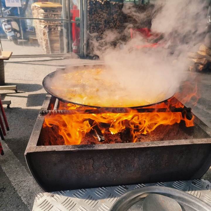 가평 식당 참나무 장작 솥뚜껑 닭볶음탕 닭도리탕 맛있으면 0칼로리 맛집 추천