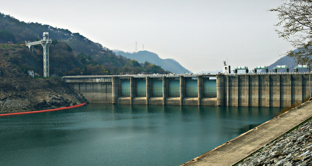 충주댐 전경