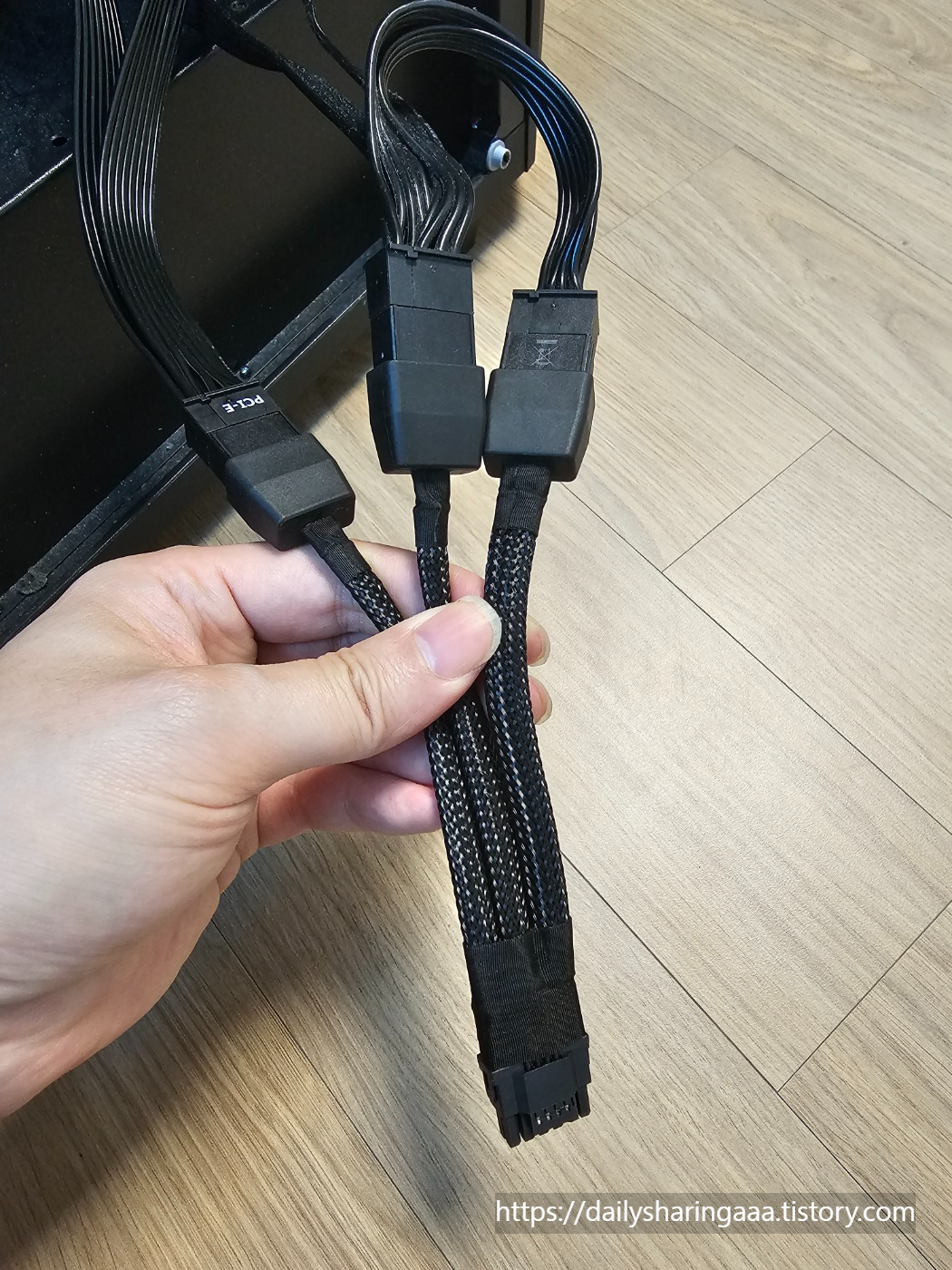 ZOTAC_RTX4070Ti_Trinity_OC_D6X_12GB_파워젠더