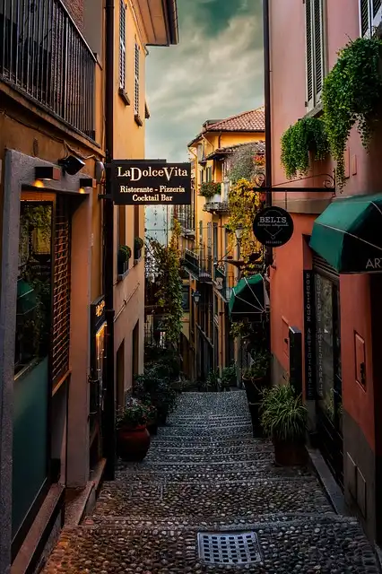 기록은 왜 지워지고 다시 쓰였는가: 팔림프세스트의 형성 맥락