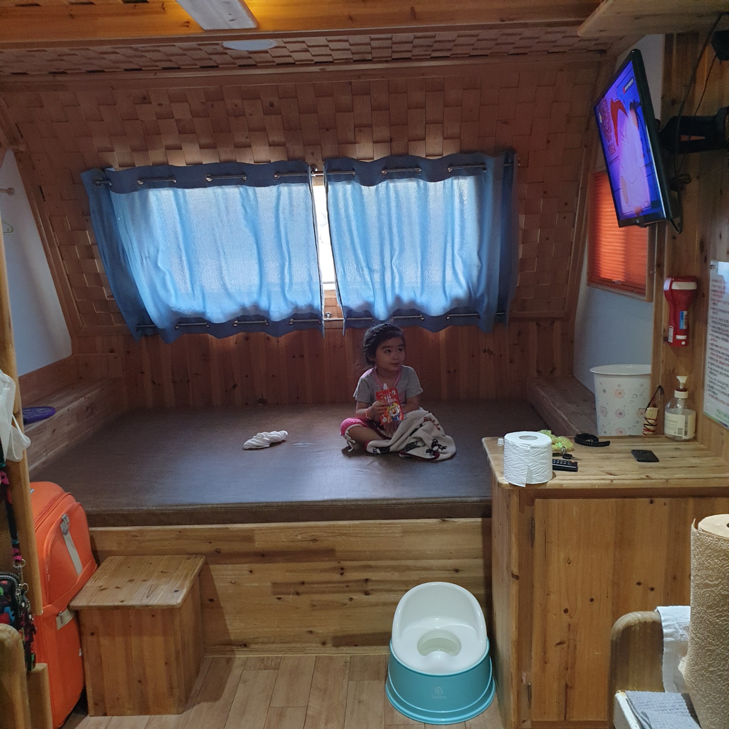 비슬산자연휴양림_카라반_내부