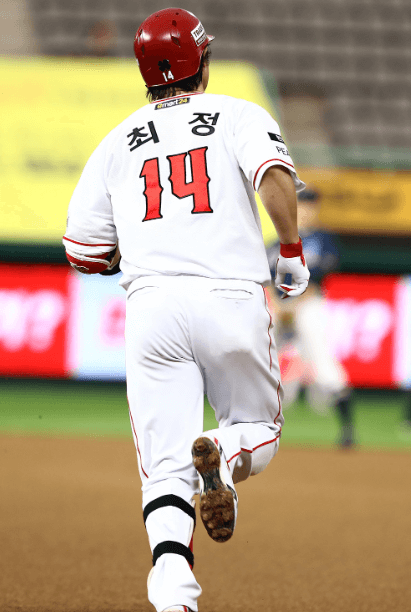 최정 450홈런