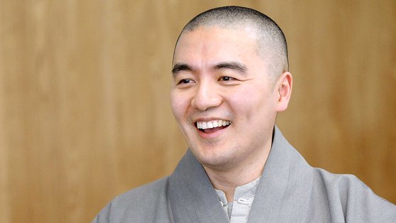 혜민스님 나이 프로필 차 무소유 풀소유 국적 책 집 과거 논란 근황