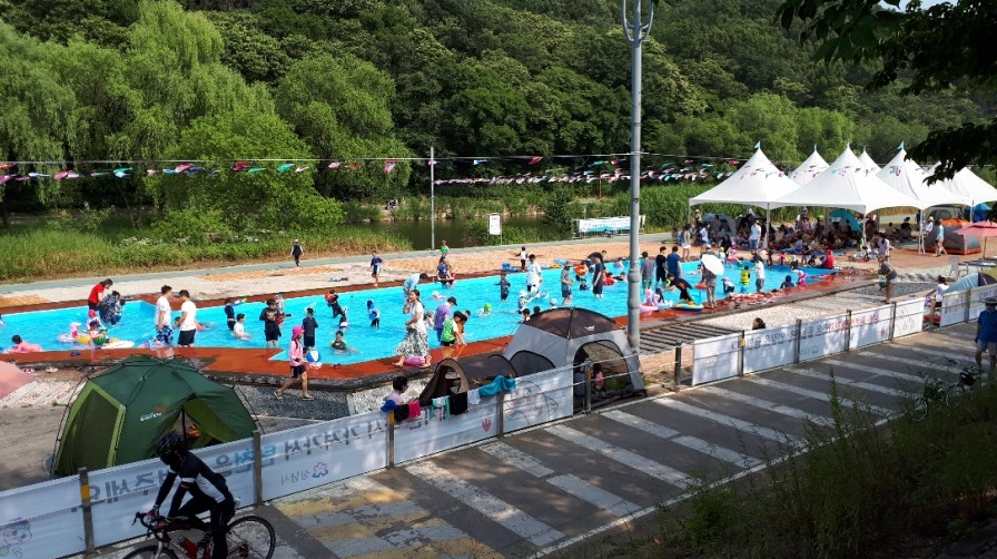 탄천내 물놀이장