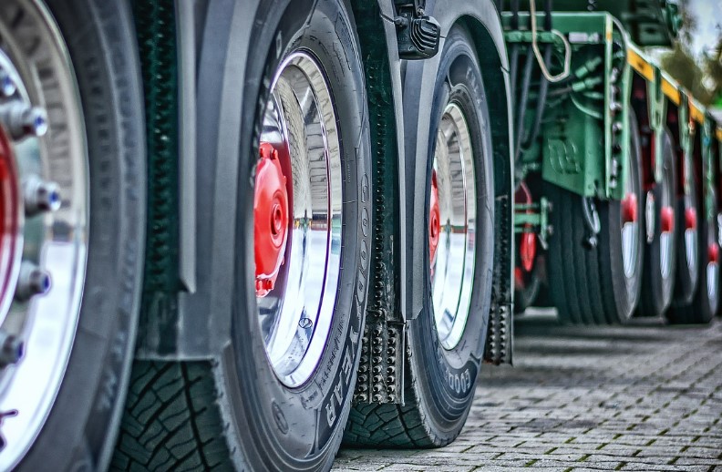 자동차 타이어 점검 방법 &amp;#124; 안전운전을 위한 완벽 가이드