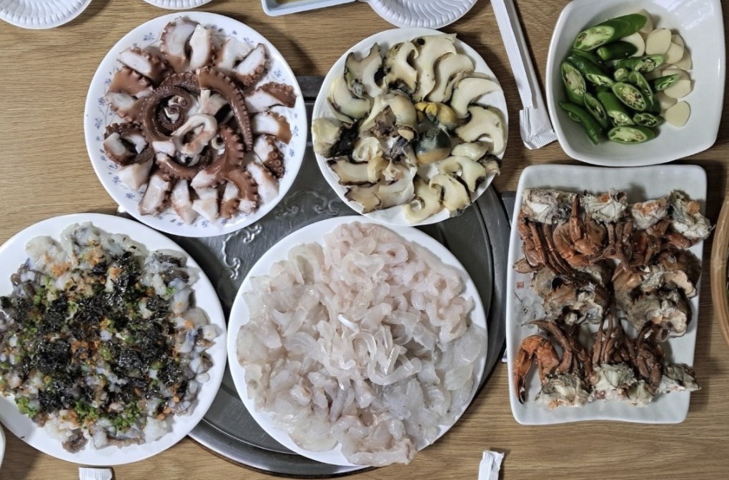 경남 사천 비토섬 굴구이 맛집 &amp;#124; 6시 내고향 나온 순애민박굴구이식당