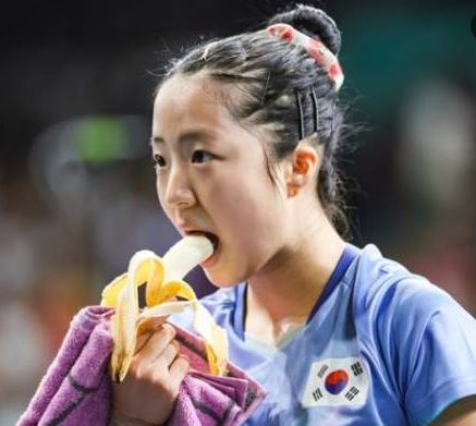 뿌링클 모델 신유빈 선정 프로필 나이 키 먹방 주먹밥