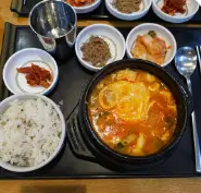 오늘N 식큐멘터리 종로 맛집 사계절 떡국국수