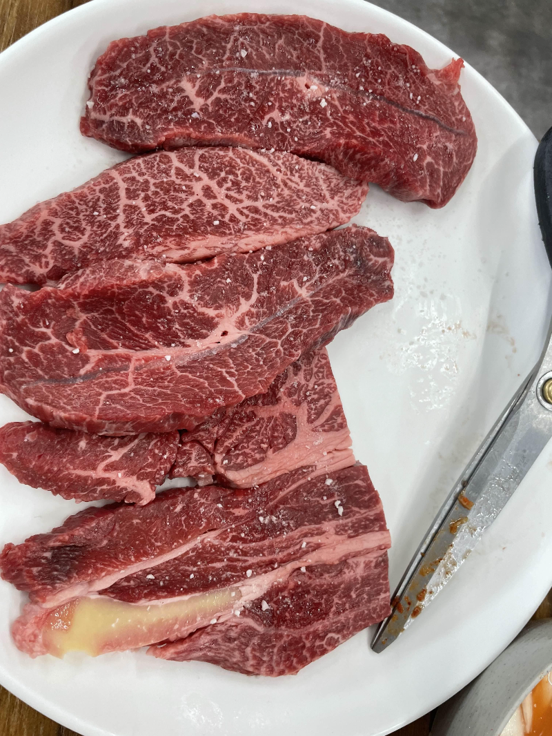 군위 참좋은 한우 정육식당 생등심