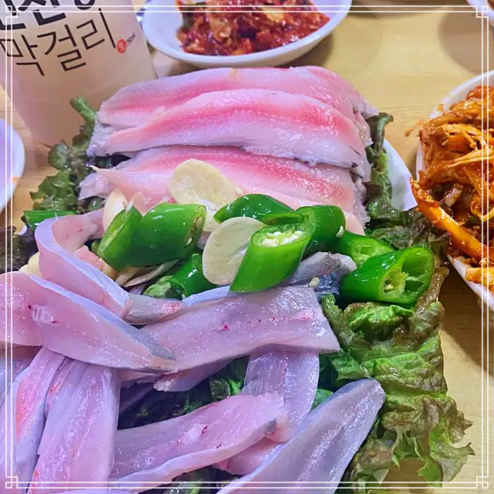 인천 연안부두 밴댕이 회무침 거리 맛집 46년 전통 노포 밴딩이무침, 밴댕이회