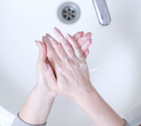 손톱으로 보는 건강상태 10가지