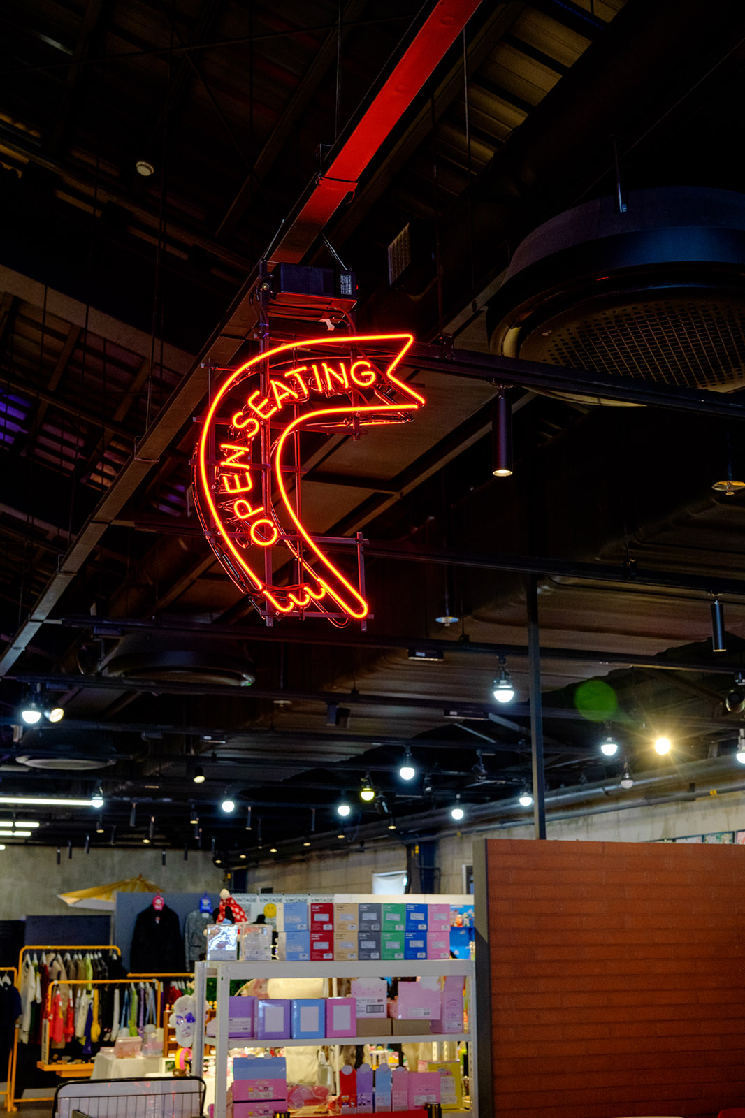 밀락더마켓(Millak the Market) 내부.